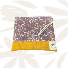 Pochette mini/bolso mano plano. Morada.